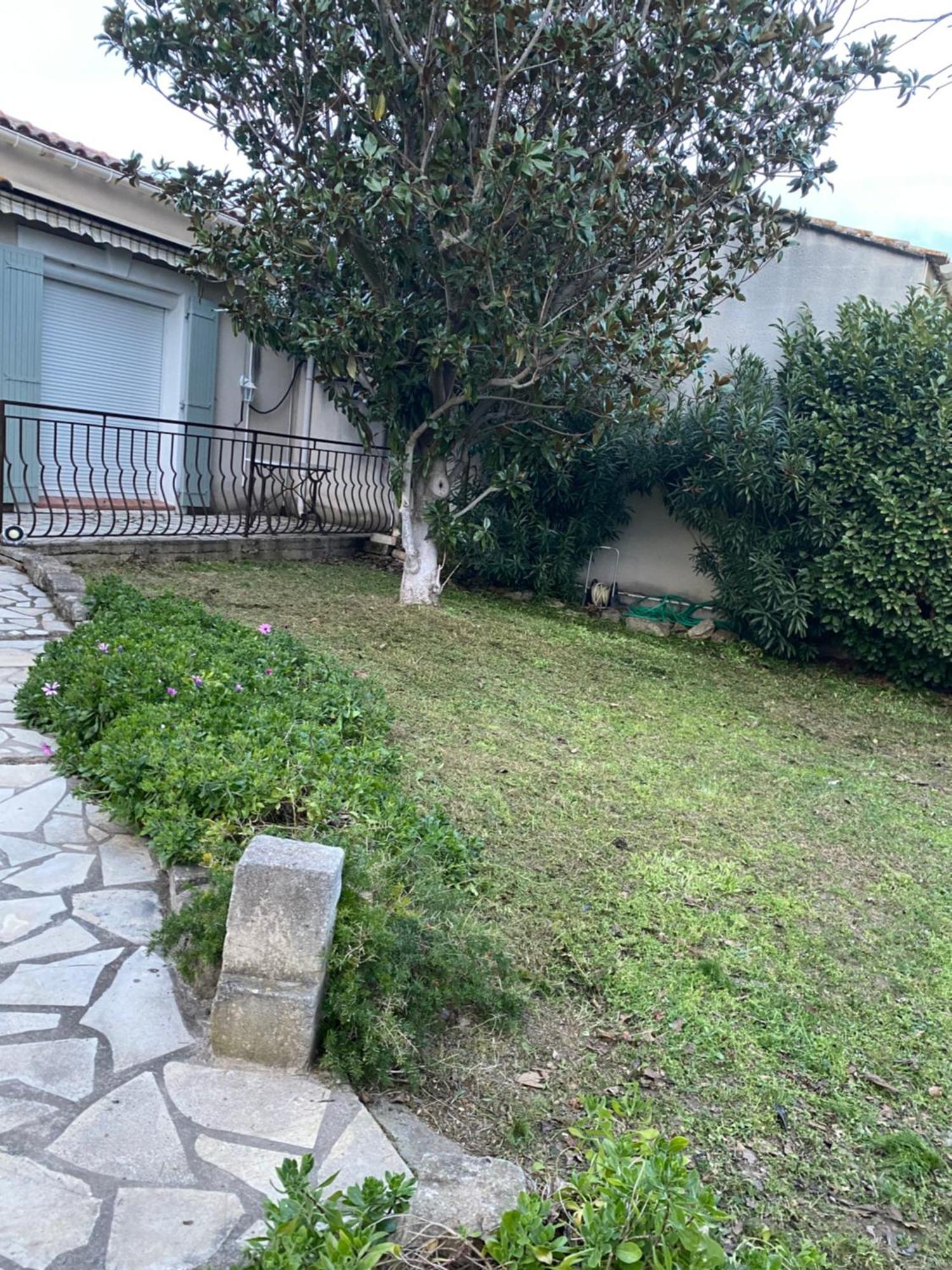 Maison Dans Village Calme آرْلْ المظهر الخارجي الصورة